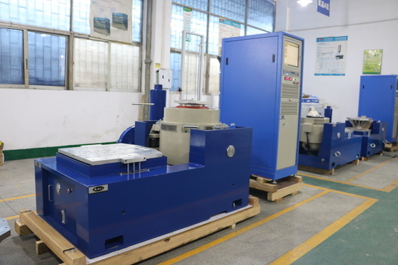Şok Tepki Spektrum Fonksiyonlu Yüksek Frekanslı Elektrodinamik Tip Titreşim Test Cihazı