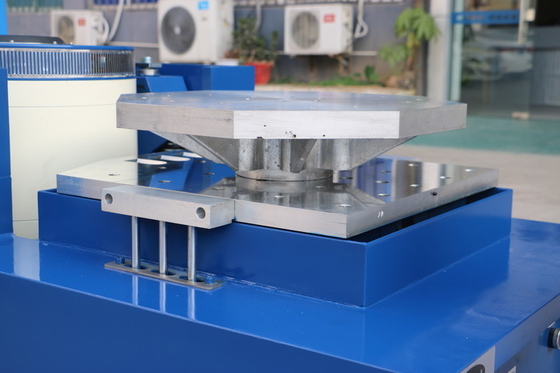 Elektronik Bileşenler İçin XYZ Ekseni Yüksek Frekanslı Titreşim Test Cihazı
