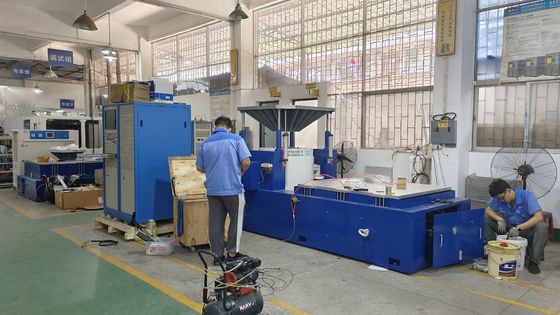 Otomobil parçaları titreşim testi için 3 Eksen Yüksek Frekanslı Elektrodinamik titreşim salkımcısı