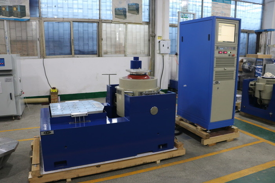 Elektronik PCB için Sıcaklık Nemi Kombine Elektrodinamik Titreşim Çalkalayıcı Sistemi